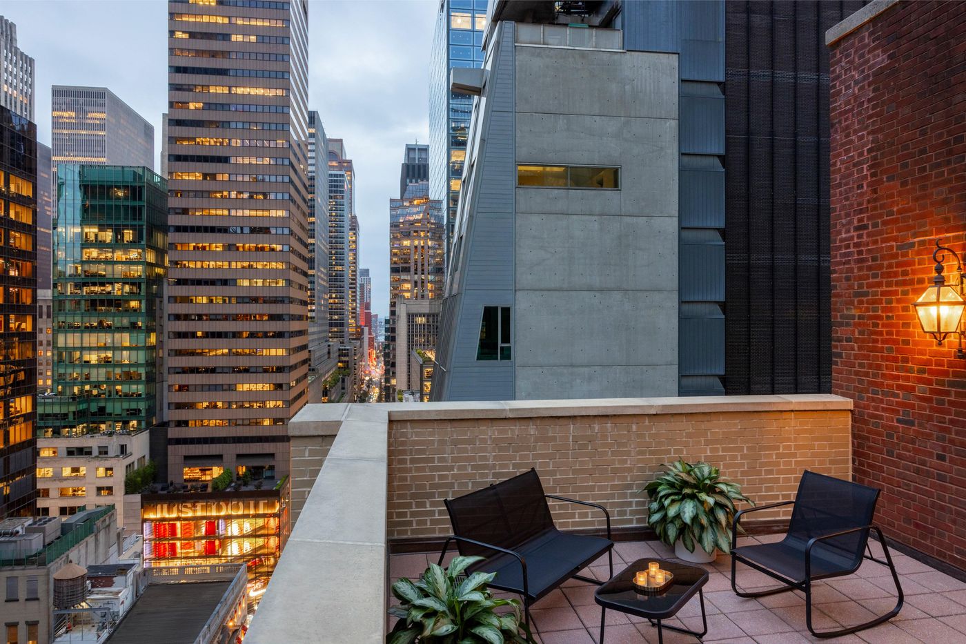 Omni-Berkshire-Place-General-view-6