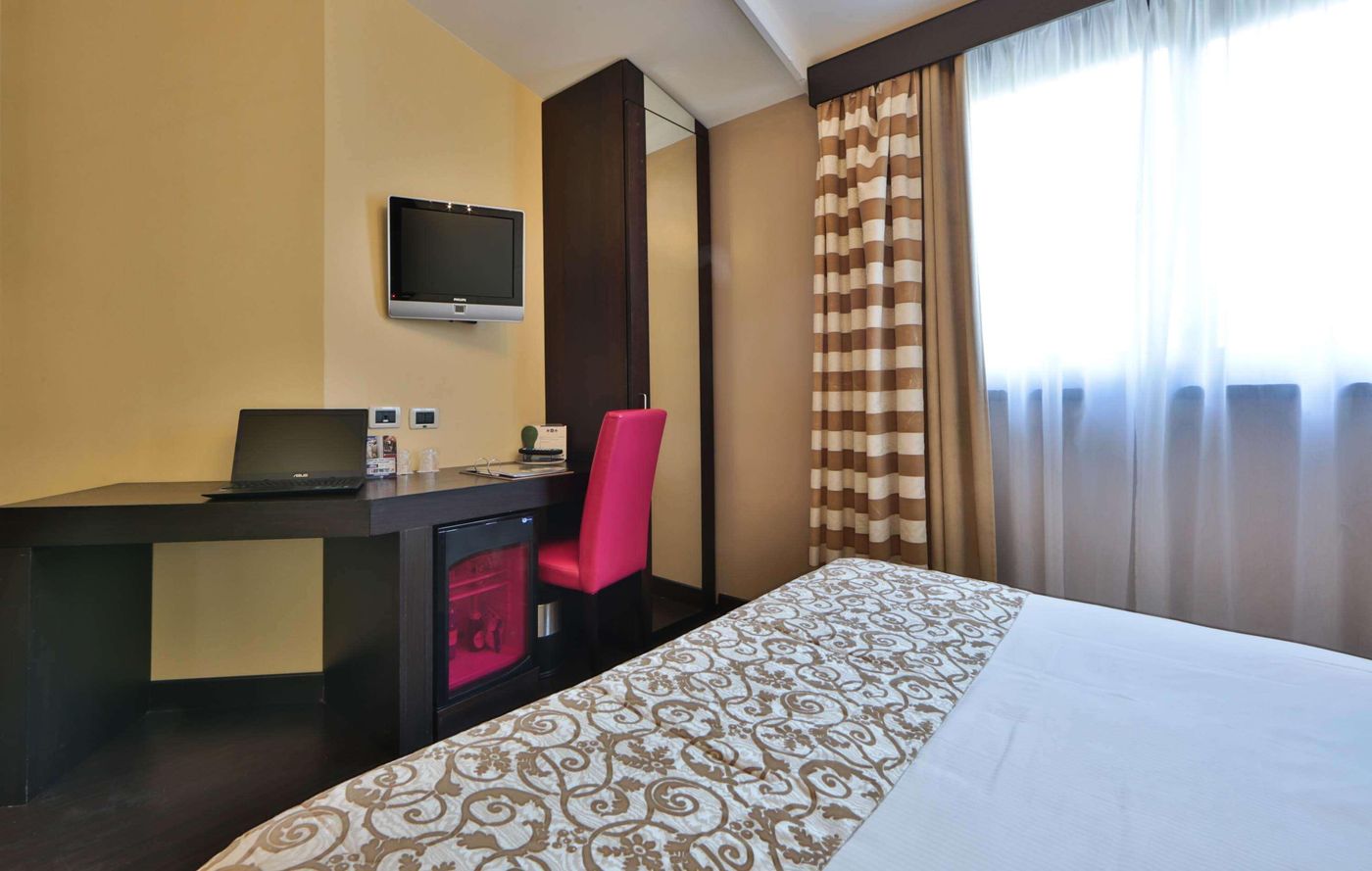 Best-Western-Cinemusic-Hotel-Room-33