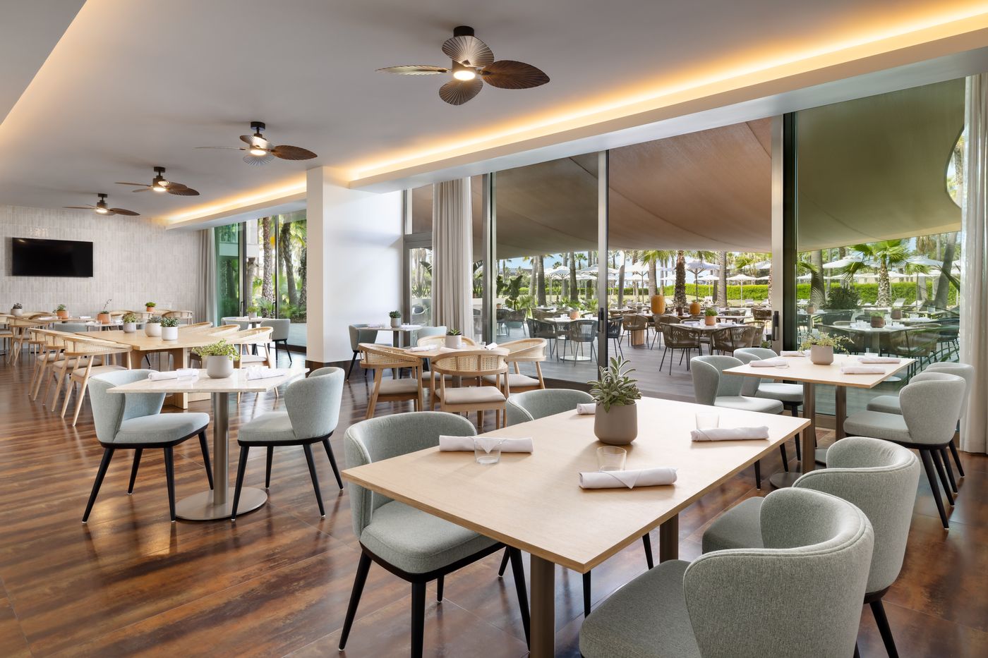 NAU-Salgados-Palace-Restaurant-36