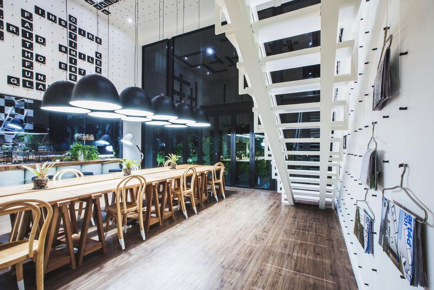 Blu-Monkey-Hub-and-Hotel-Phuket-Restaurant-25