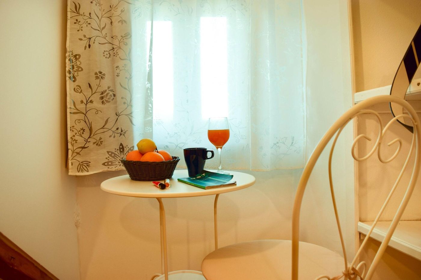 Rilati-Old-Town-Palace-Room-30