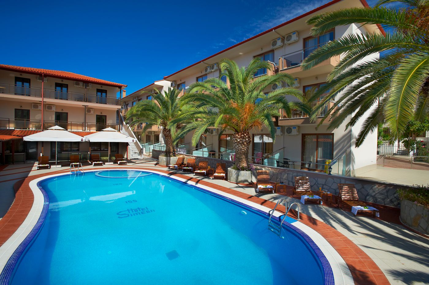 Simeon-Hotel-Pool-12