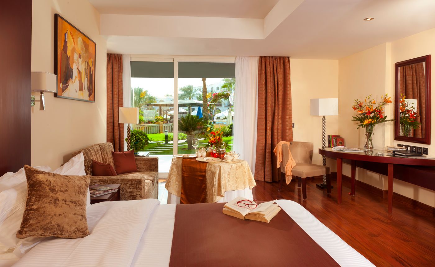 The-Royal-Savoy-Sharm-El-Sheikh-Room-11