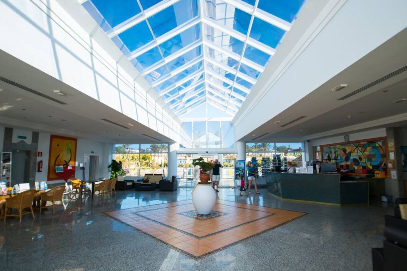 HL-Club-Playa-Blanca-Lobby-35