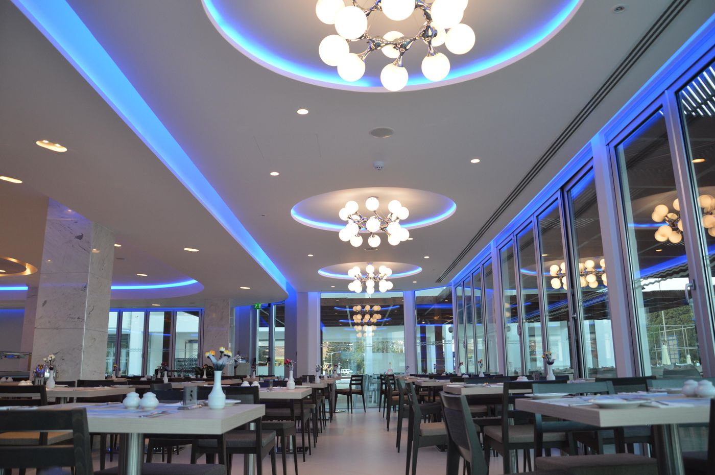 Vassos-Nissi-Plage-Restaurant-48