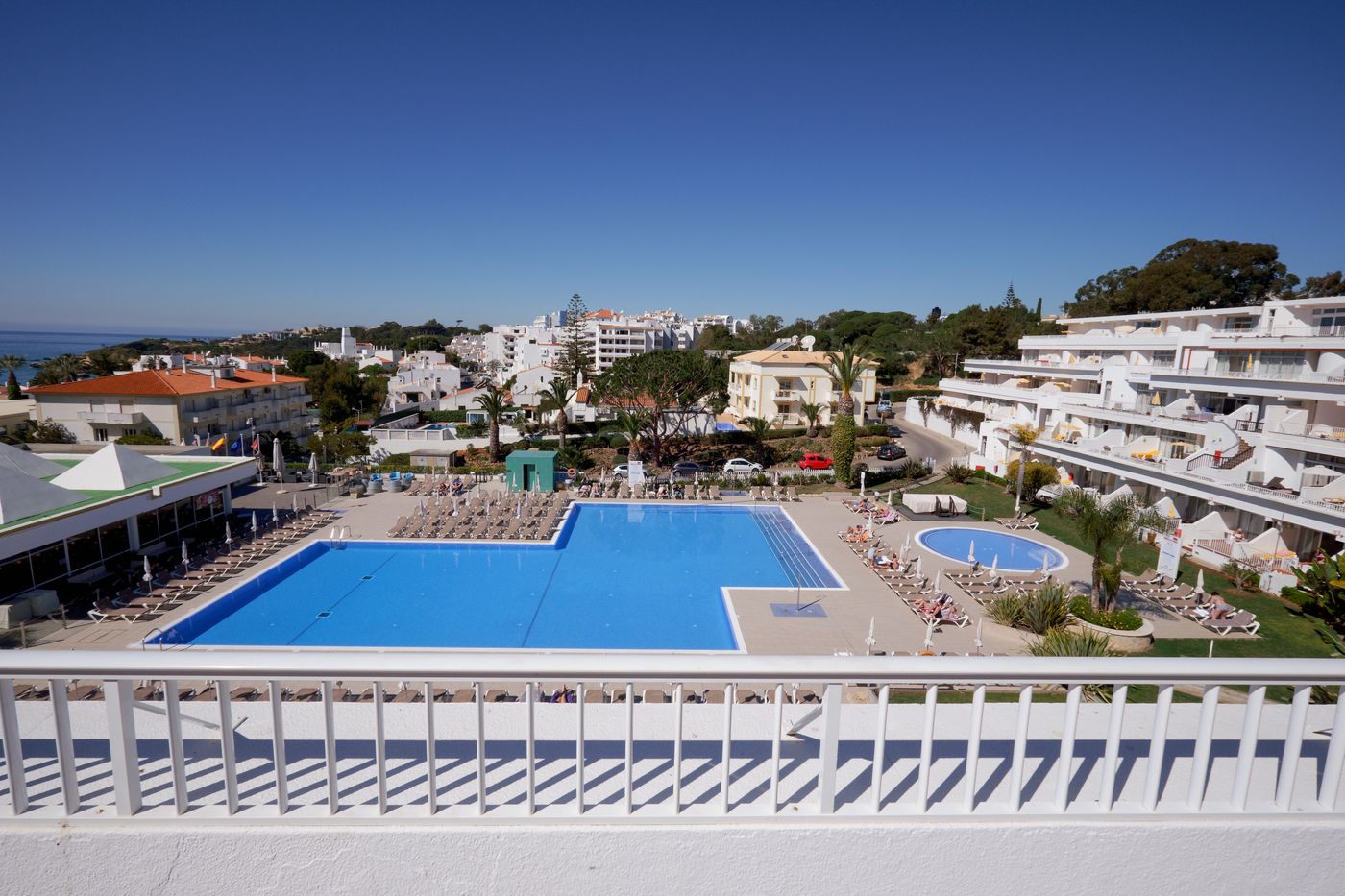 Muthu-Clube-Praia-da-Oura-Pool-6