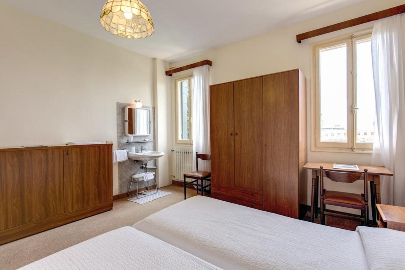 Dolomiti-Italy-Venezia-Room-10