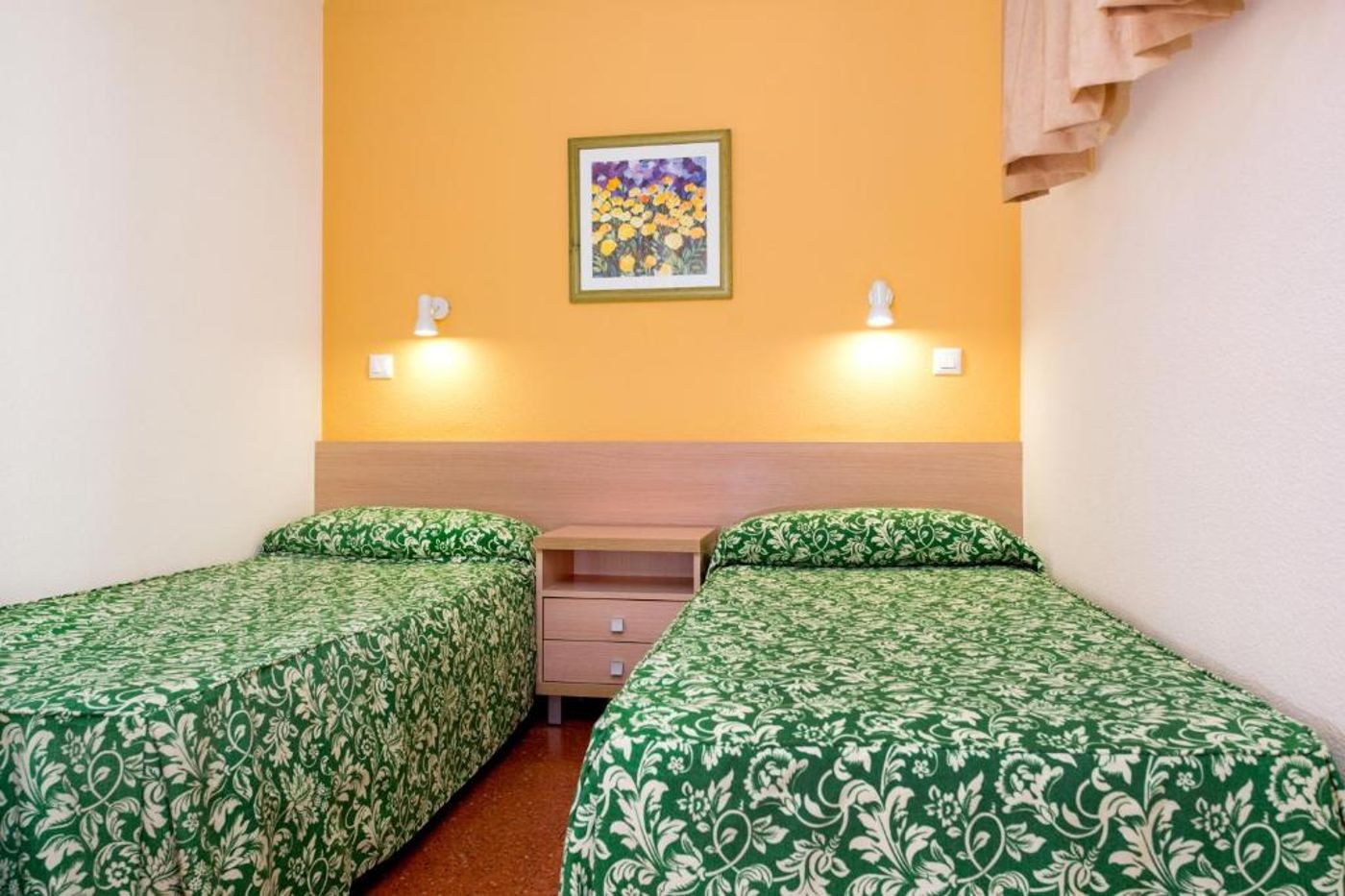 Las-Gondolas-Room-12