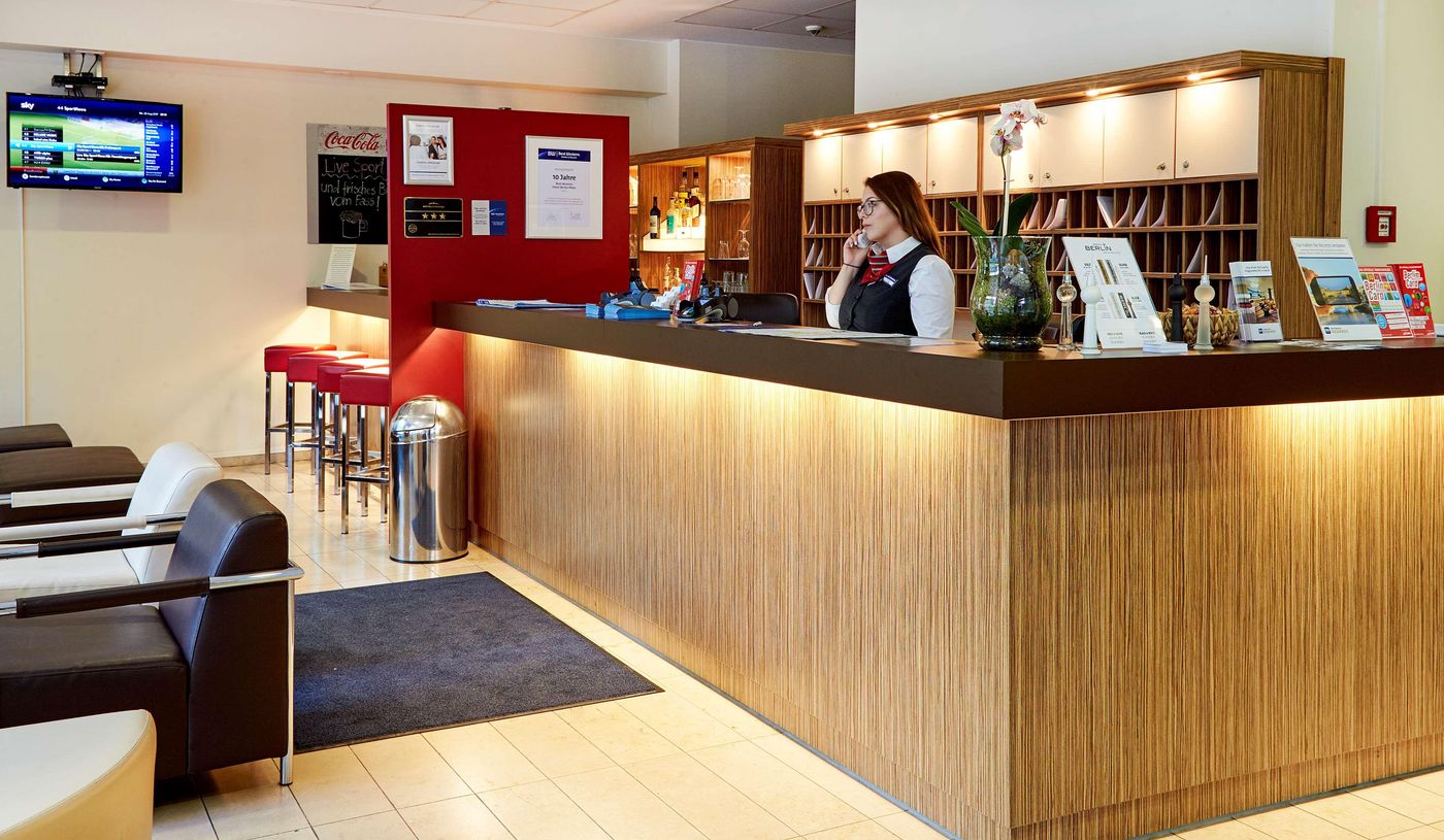 B-B-HOTEL-Berlin-Mitte-General-view-11