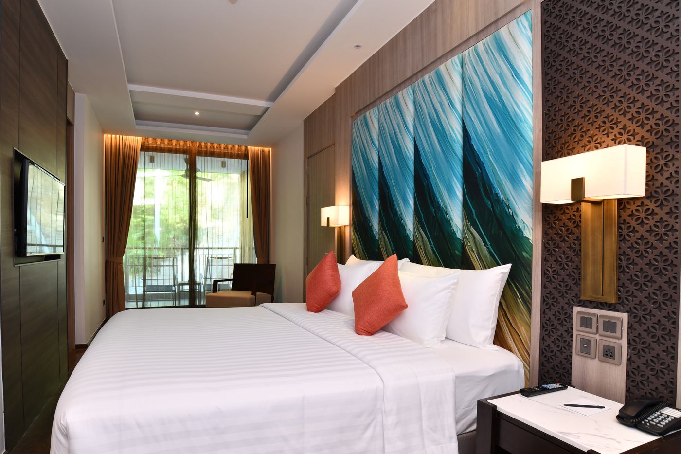 SKYVIEW-Resort-Phuket-Patong-Beach-Room-9