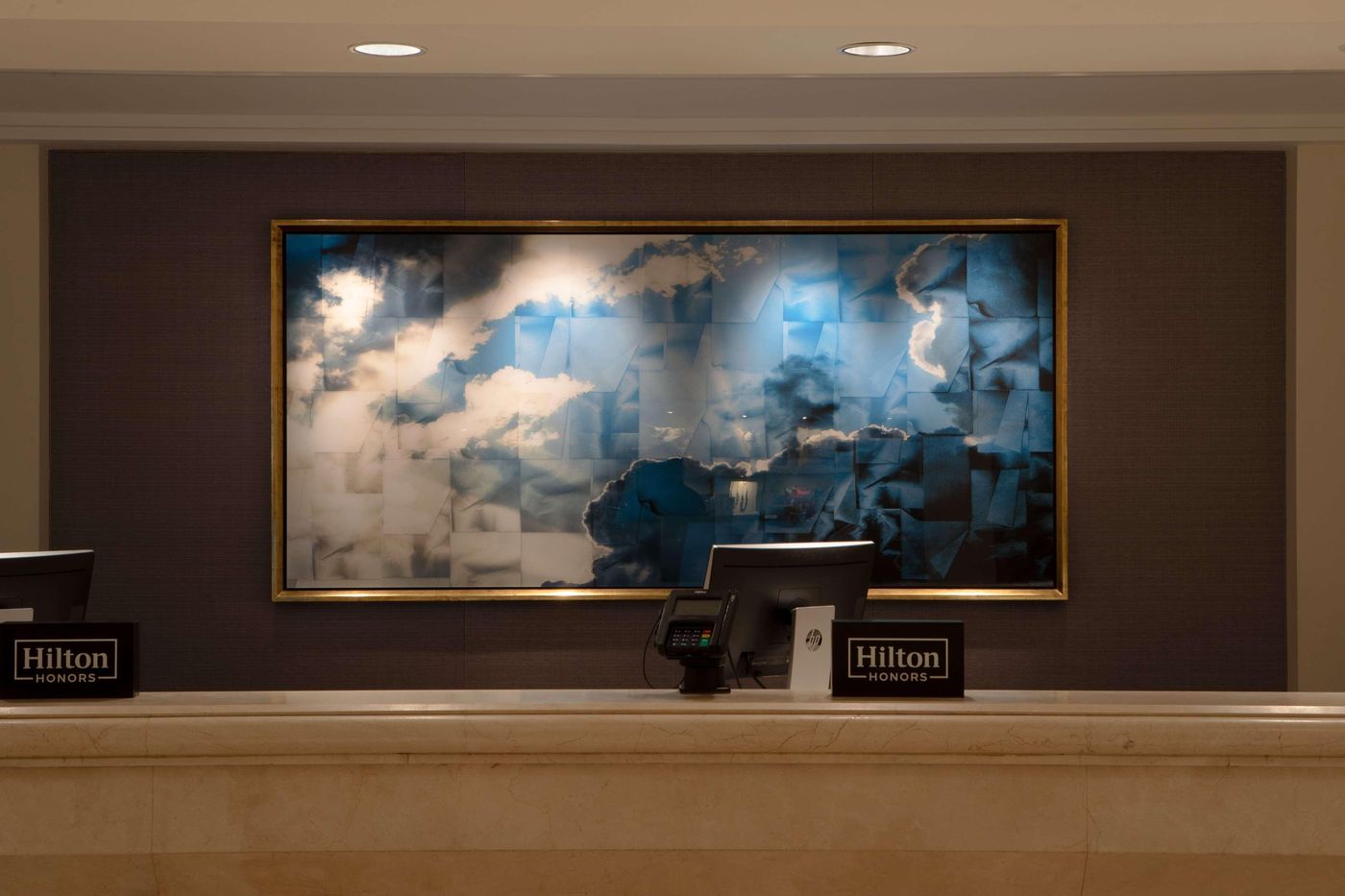 Hilton-Los-Angeles-Airport-Lobby-26