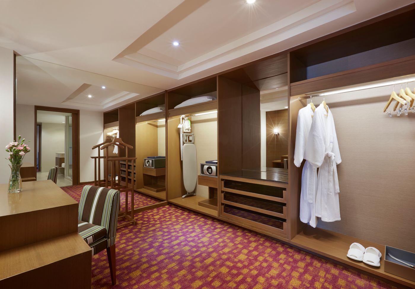 Dusit-Princess-Srinakarin-Bangkok-Room-12