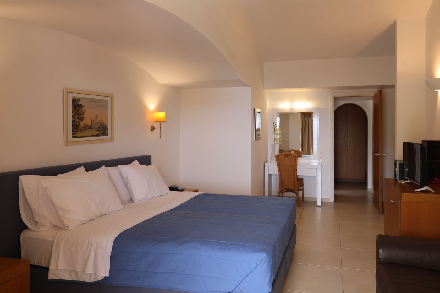 Kanapitsa-Mare-Room-26