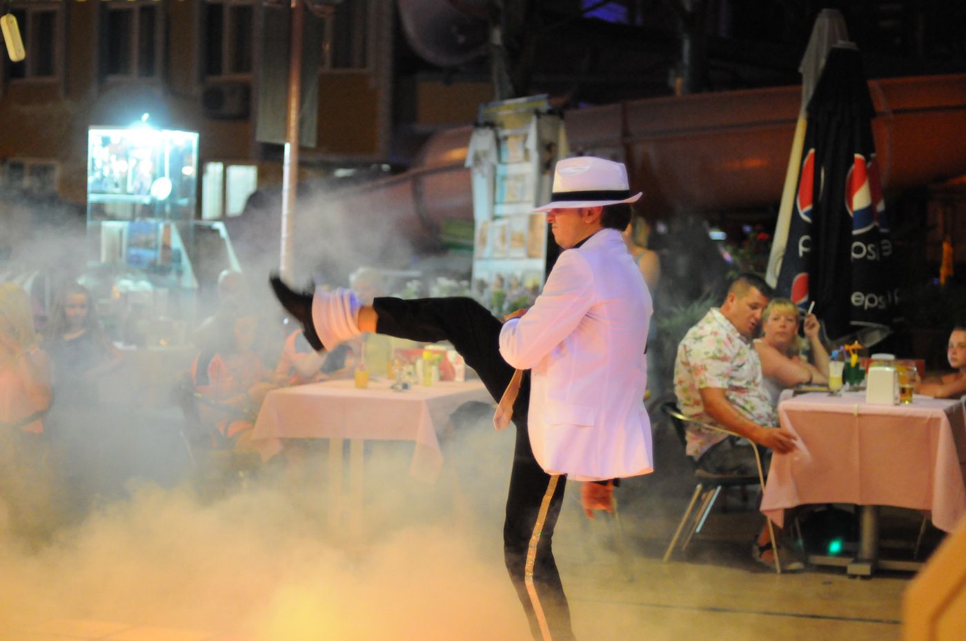 Rosy-Apart-Sports-and-Entertainment-29