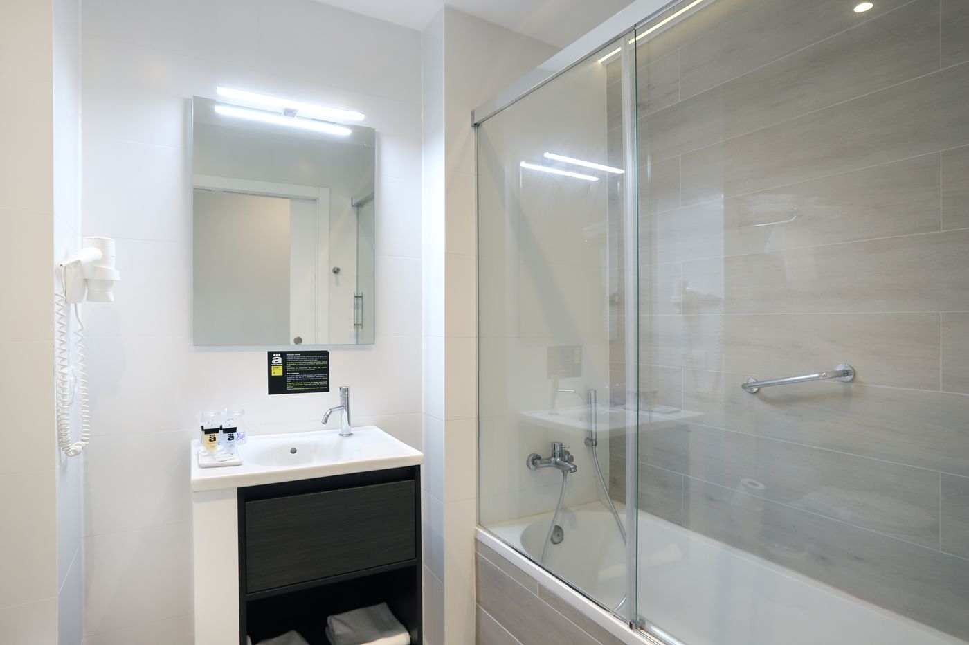 Alameda-Hotel-Room-20