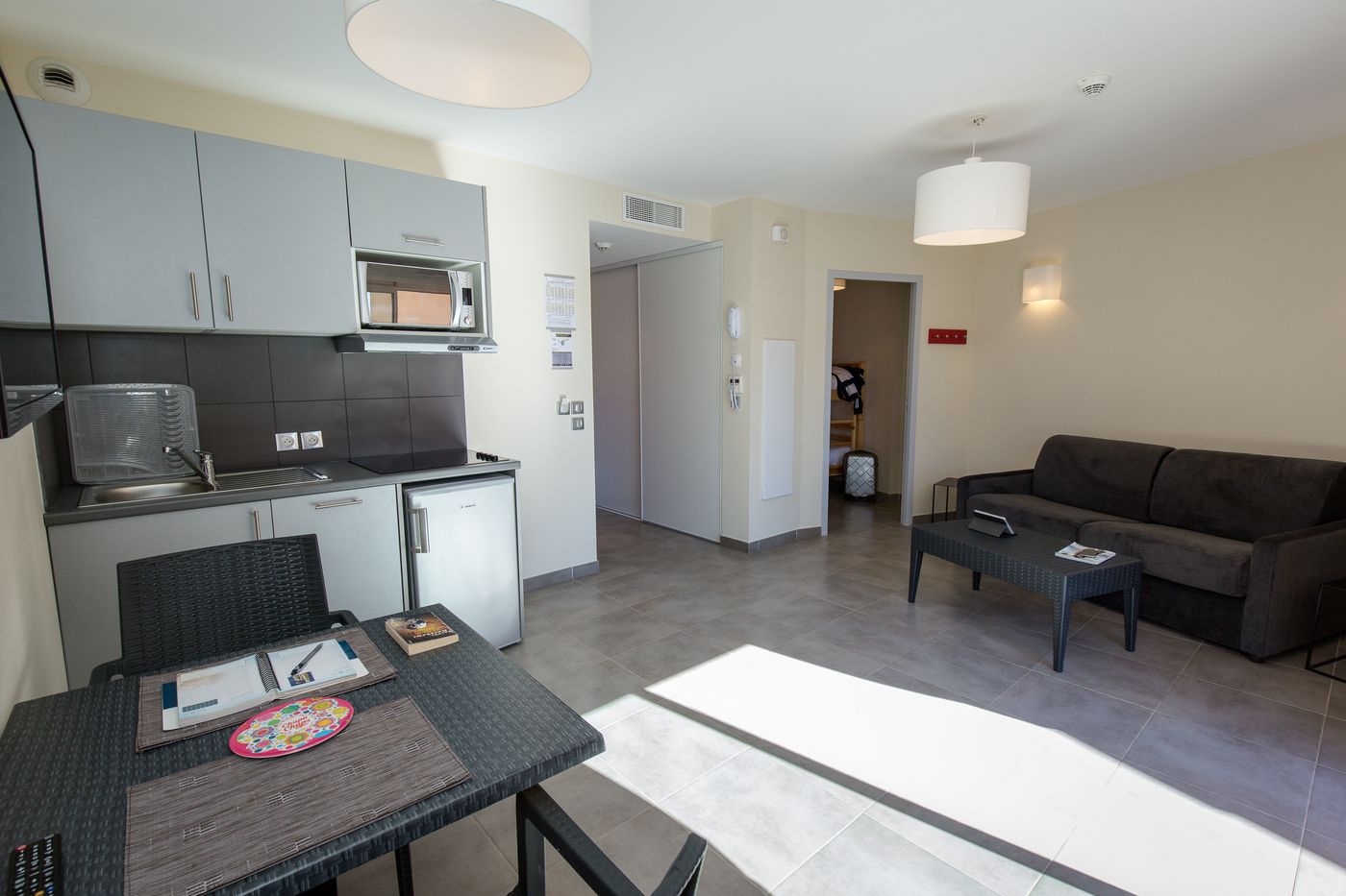 SOWELL-RESIDENCES-Les-Perles-de-Saint-Tropez-Room-12