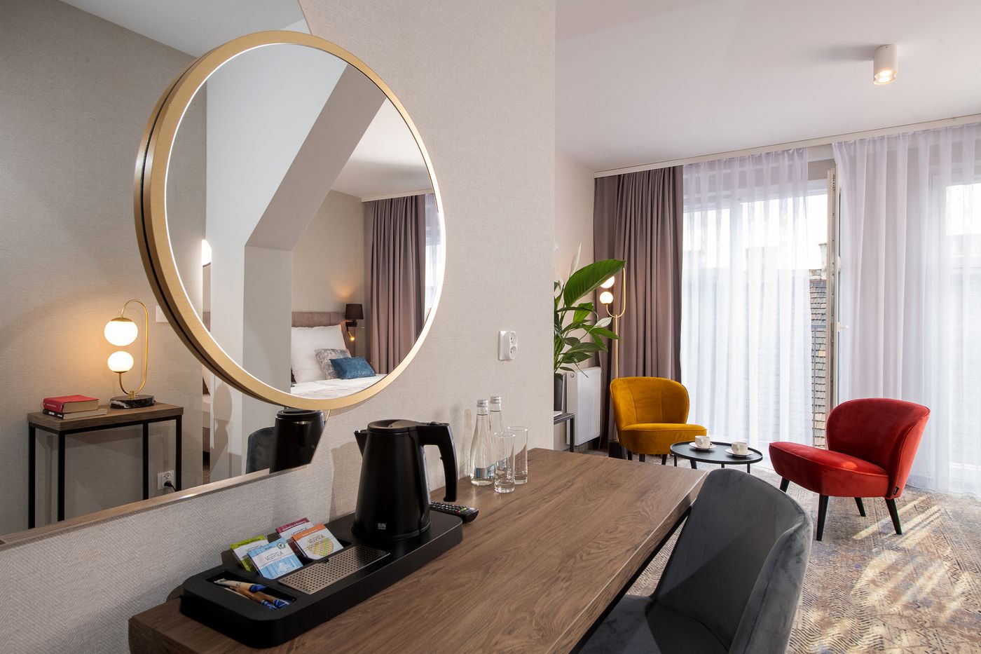 Mr67-Mayera-Rapaporta-Room-24