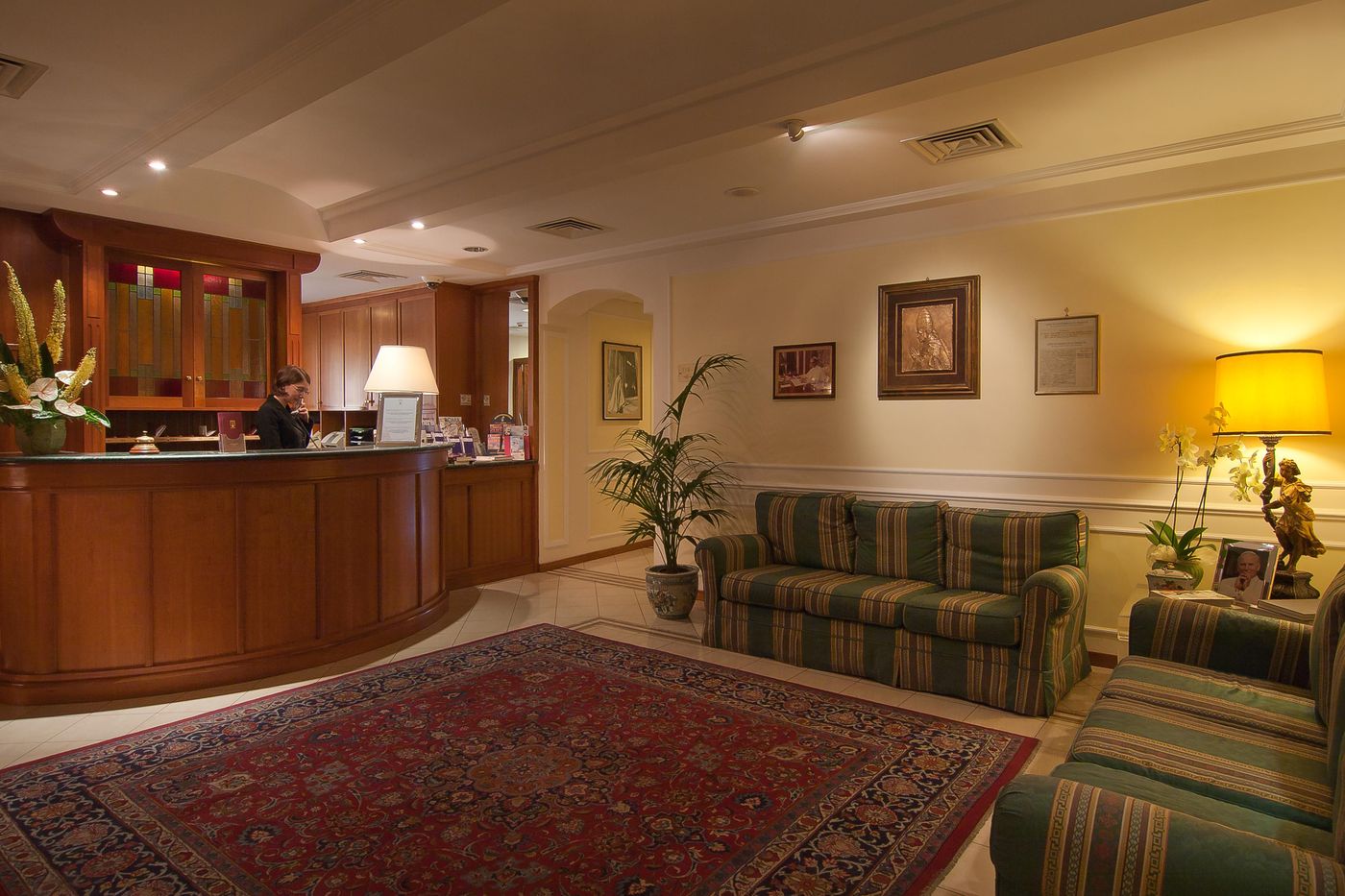 Residenza-Paolo-VI-Lobby-6