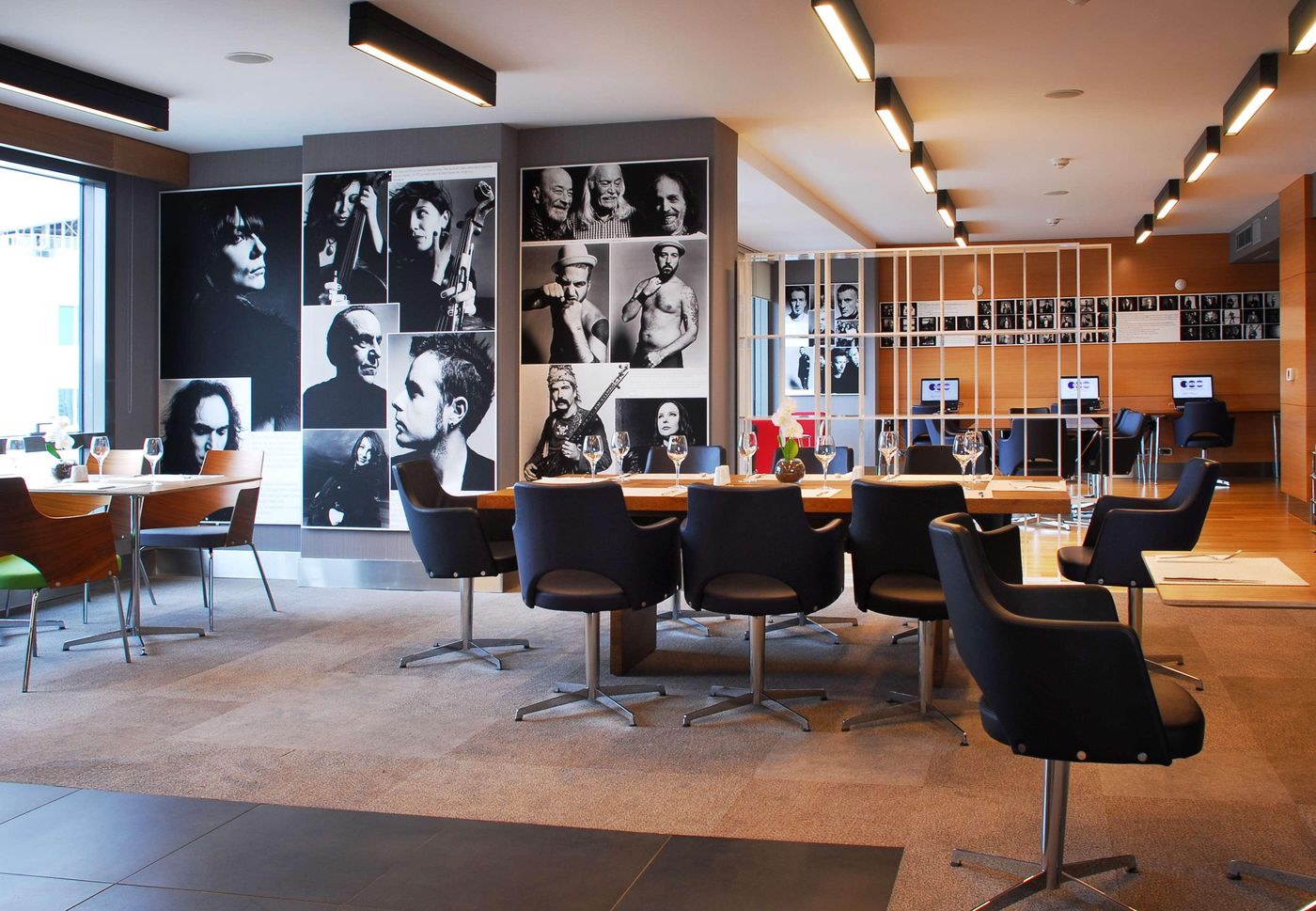 Point-Hotel-Barbaros-Lobby-13