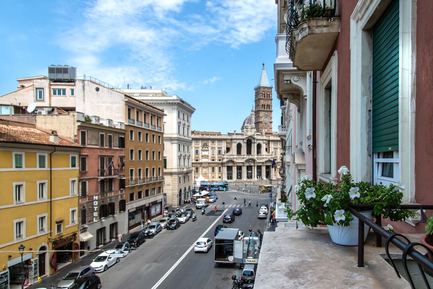 Merulana-Inn-Lobby-1