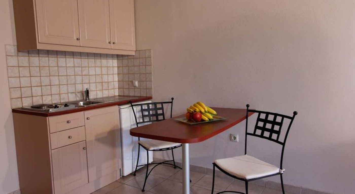 Lambrino Suites