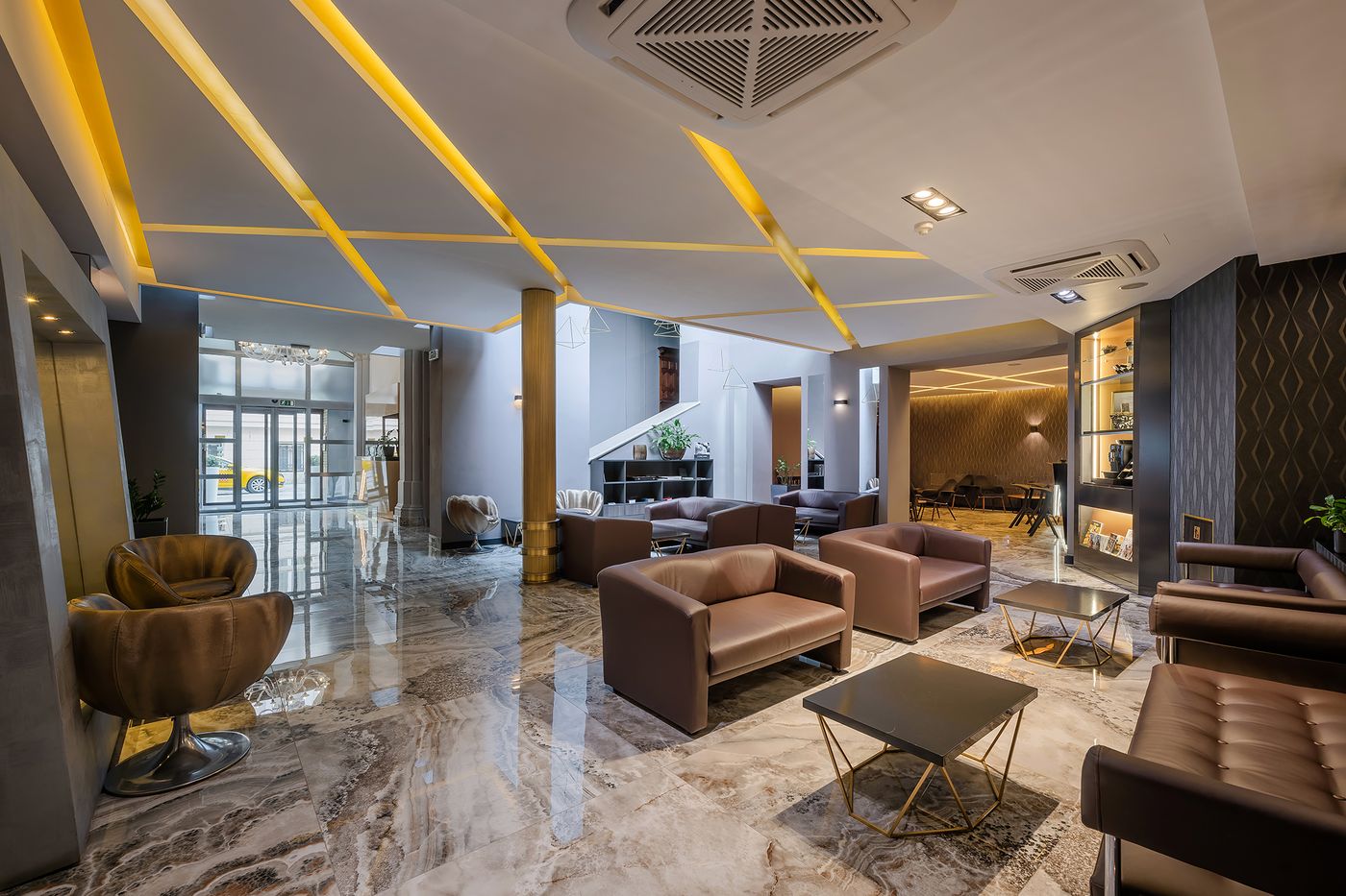 Hotel-Museum-Budapest-Lobby-12