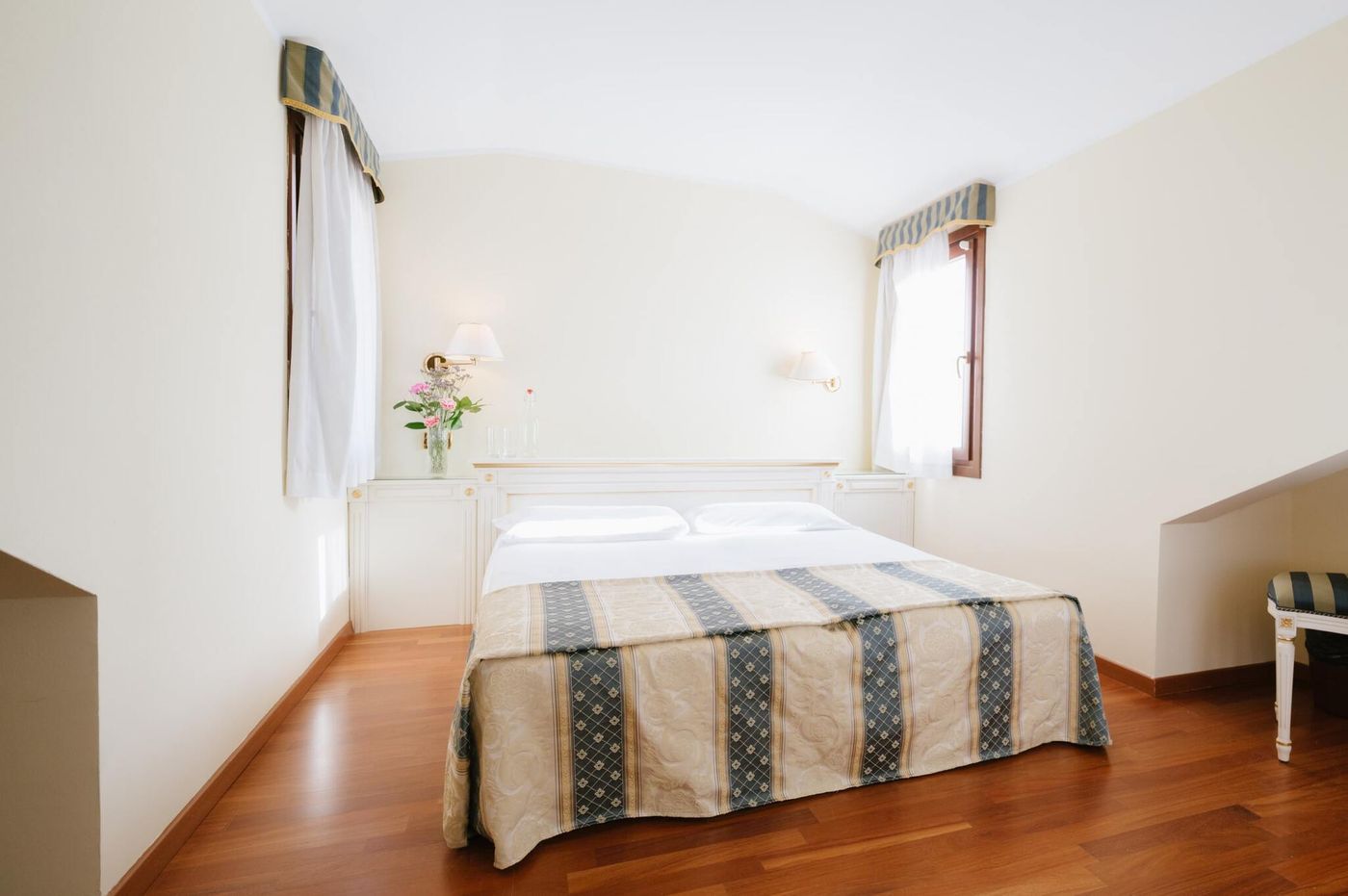 Do Pozzi-Italy-Venice VE-Room-10