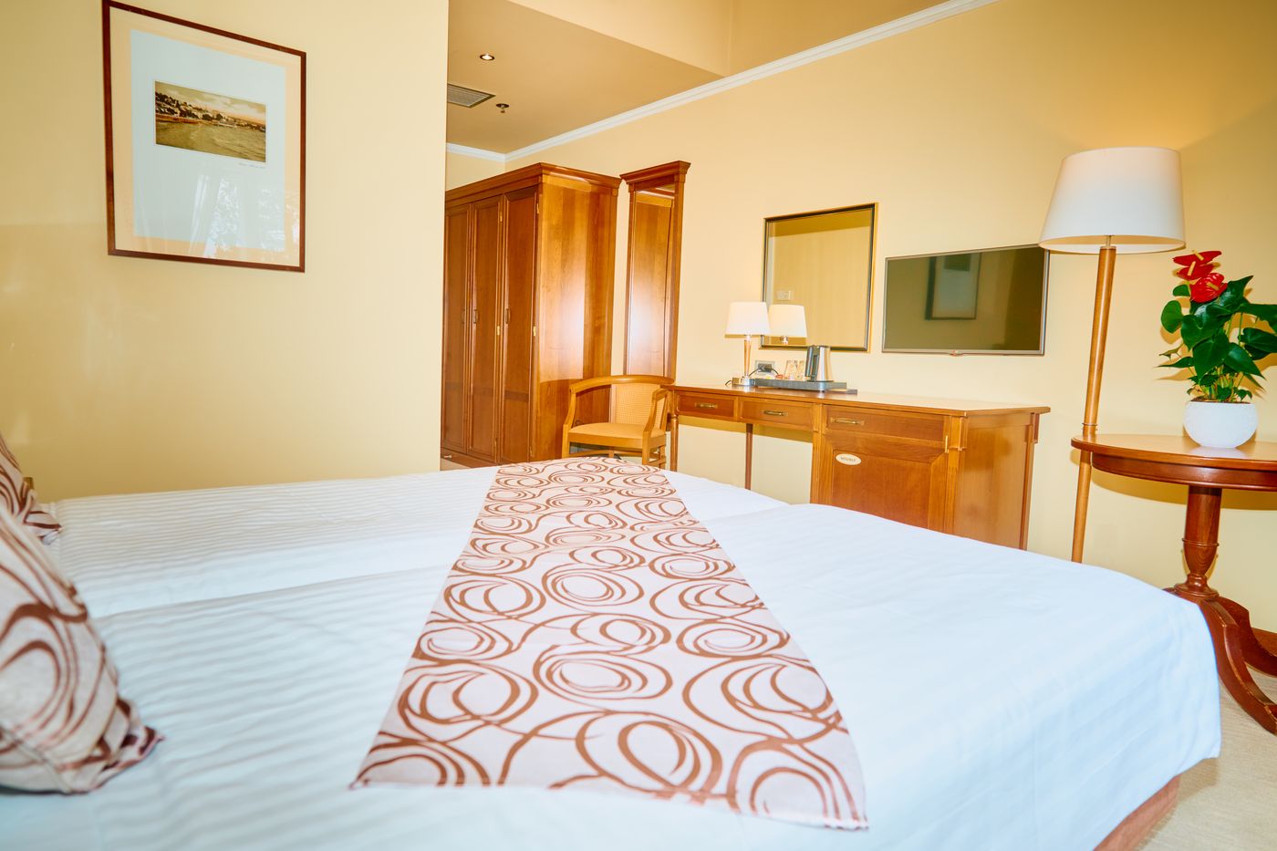 Hotel-Bristol-Room-12