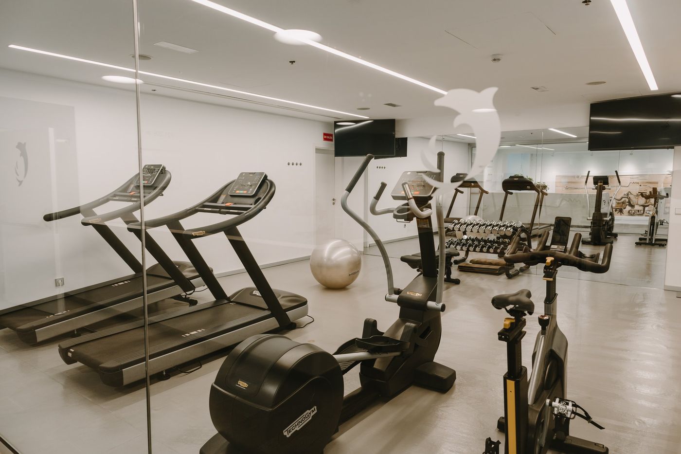 Dunas-Don-Gregory-Sports-and-Entertainment-36