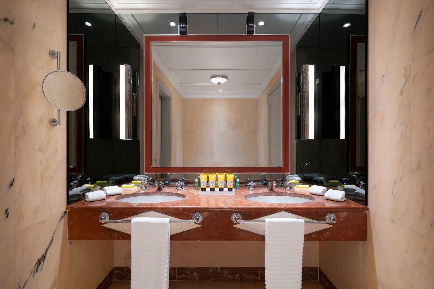 The-Westin-Excelsior-Room-48