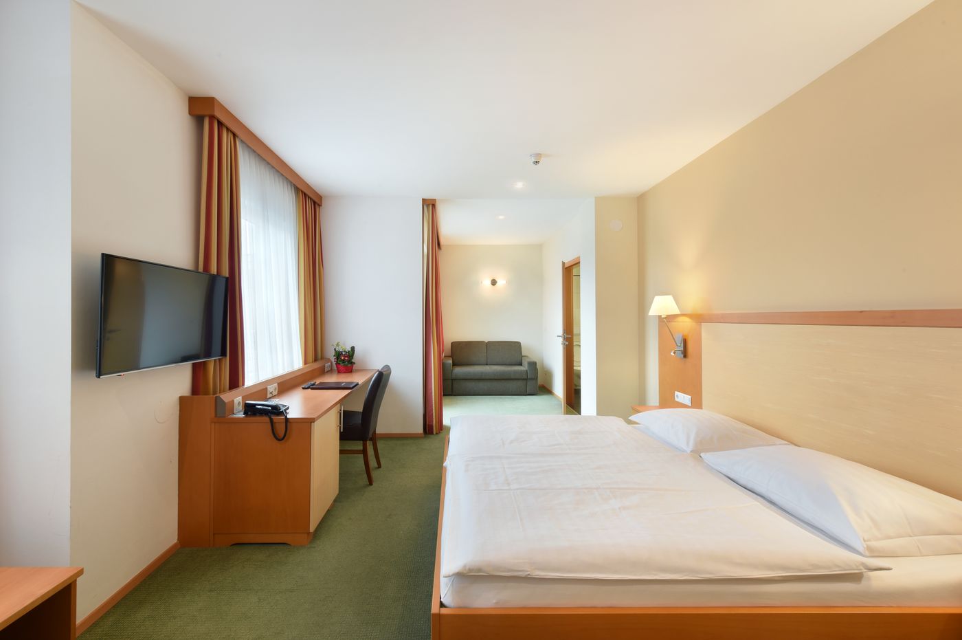 Lucia - Austria - Vienna - General view - 11