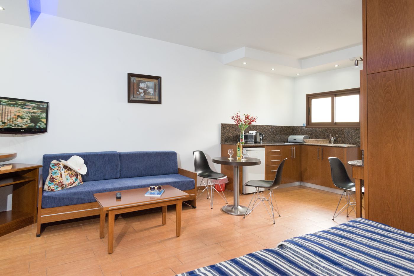 Loutsiana-Hotel-Apartments-Room-36