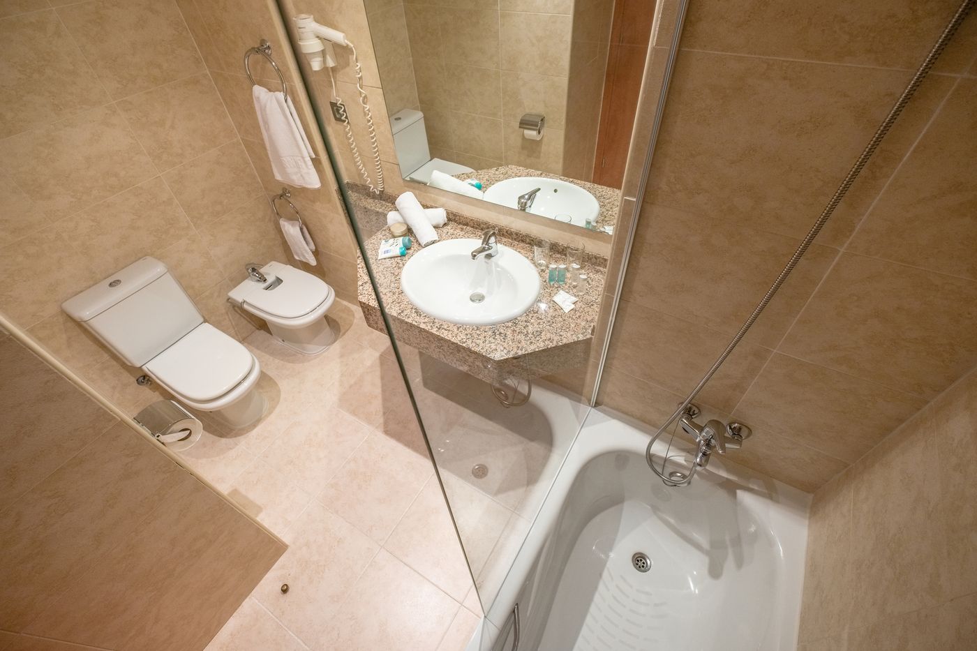 California-Palace-Room-27