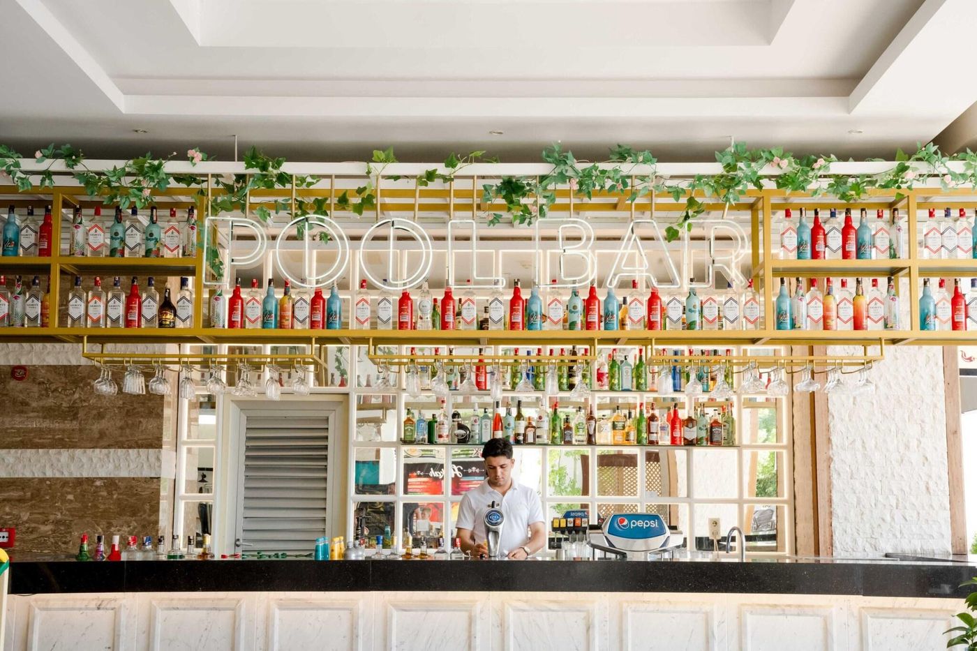 Side-Premium-Restaurant-59