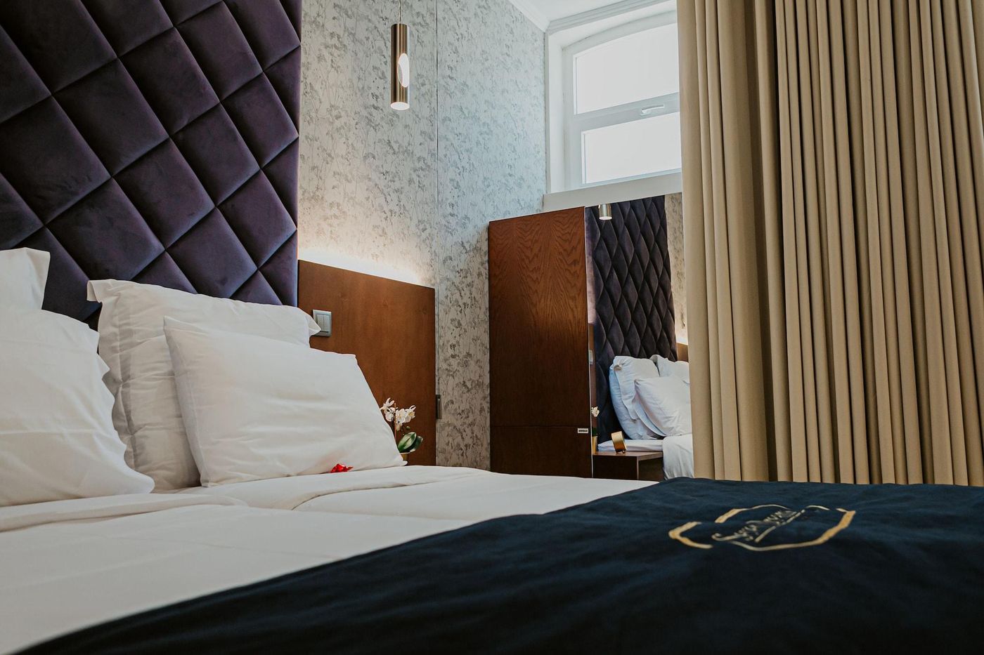 Seven-Dreams-Suites-Room-20