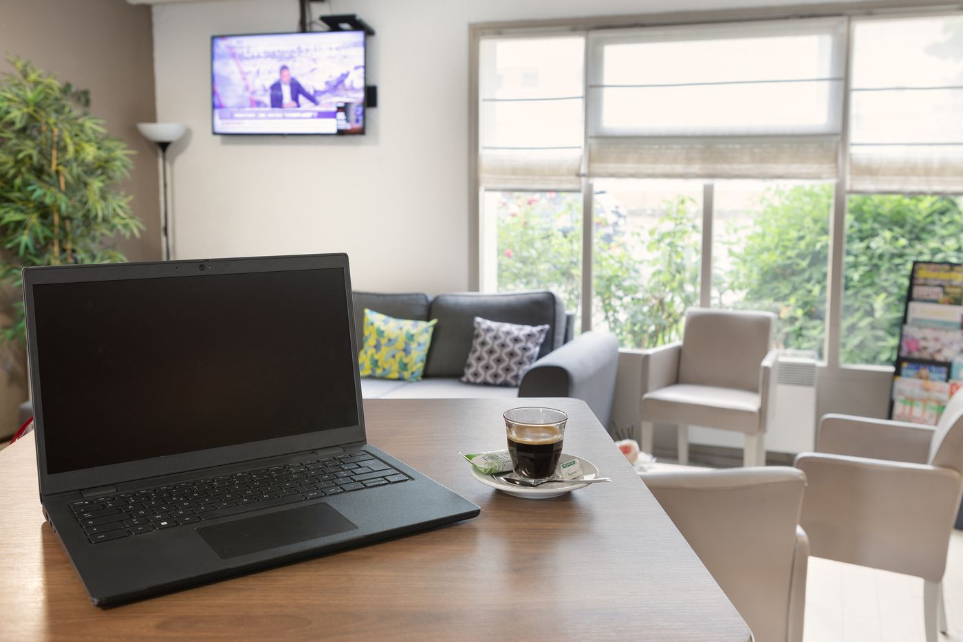 Campanile---Morangis-Orly-Lobby-11