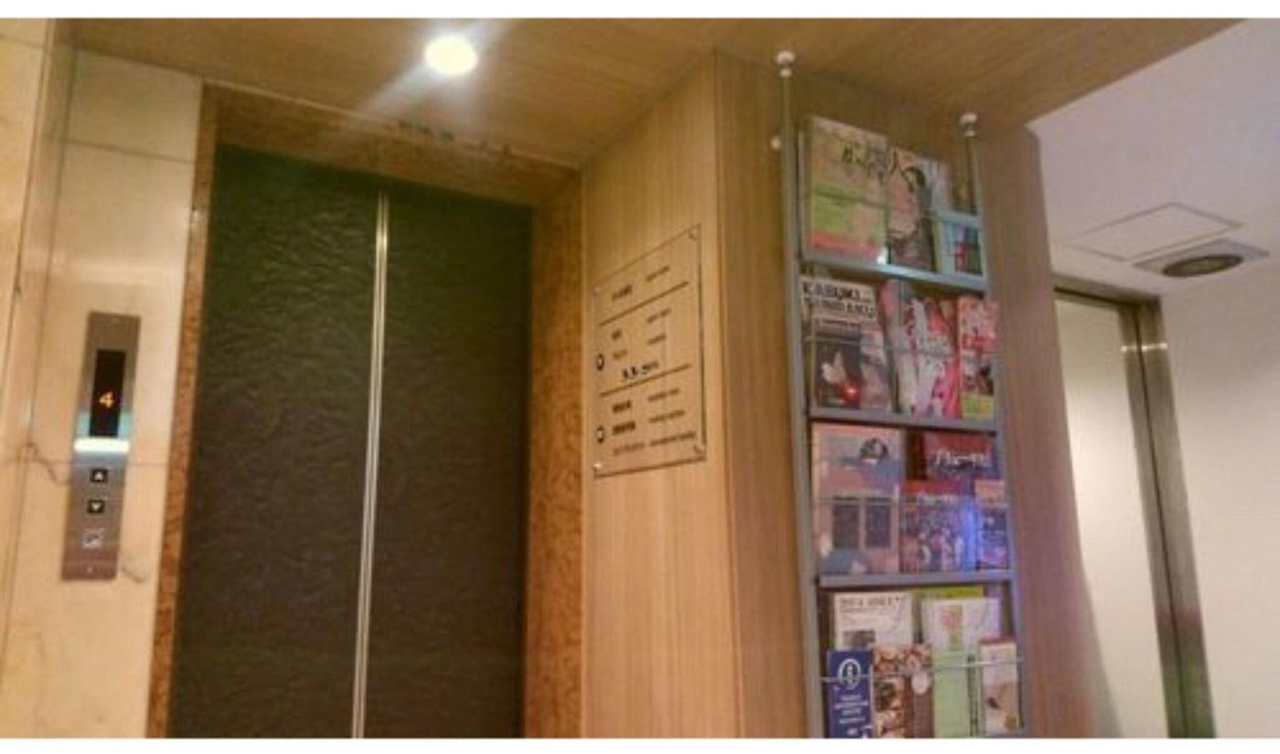 Ueno First City Hotel-Japan-Tokyo-Lobby-7