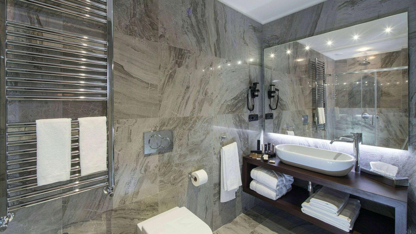 Monti-Palace-Hotel-Room-45