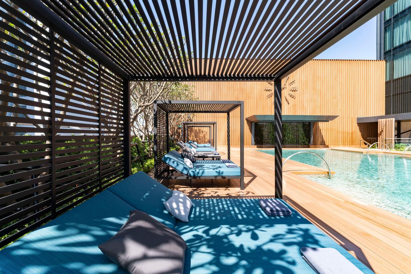 Carlton-Hotel-Bangkok-Sukhumvit-Pool-65