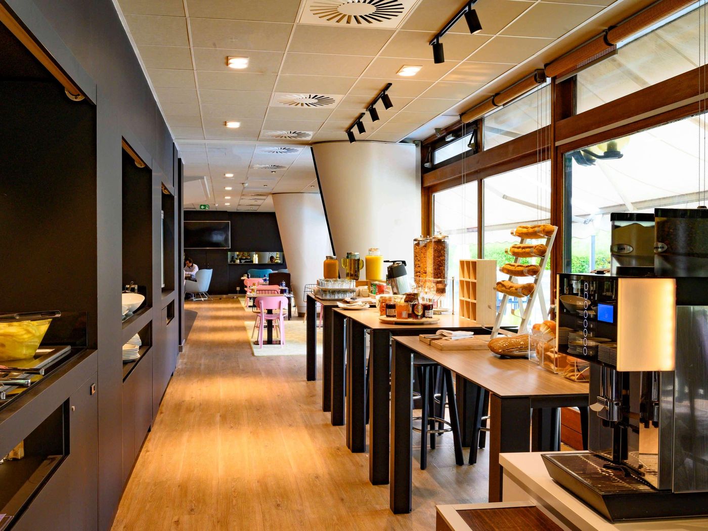Novotel-Paris-Creteil-Le-Lac-Restaurant-15