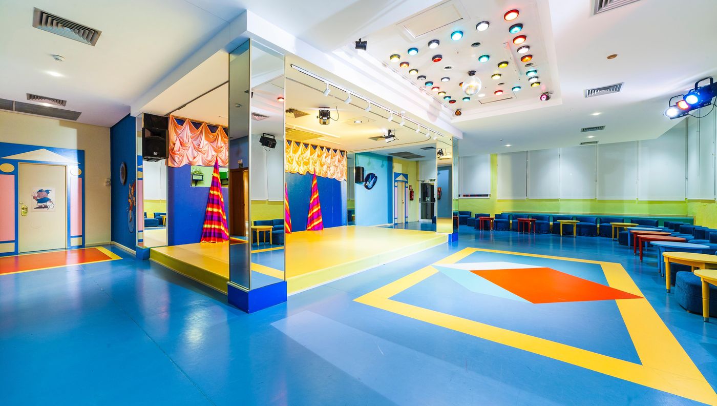 Hoteles-Globales-Club-Almirante-Farragut-Sports-and-Entertainment-33