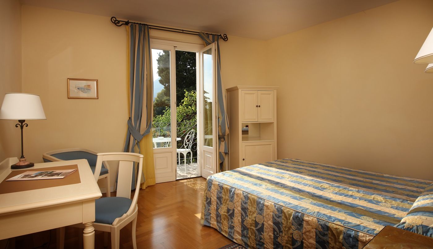 Hotel Villa Sofia-Italy-Gardone Riviera BS-Room-9