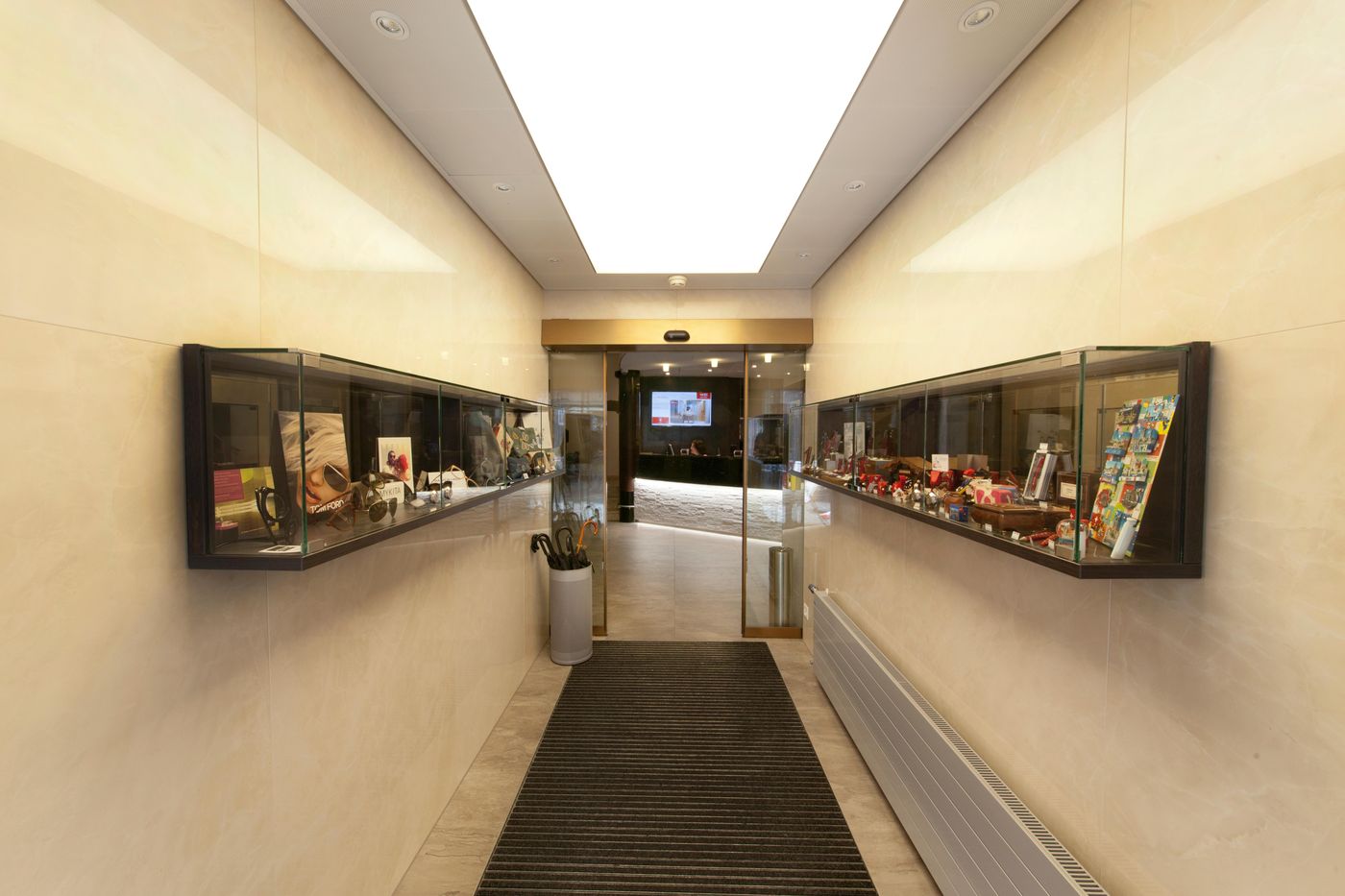 Hotel Alexander-Switzerland-ZURICH-Lobby-10