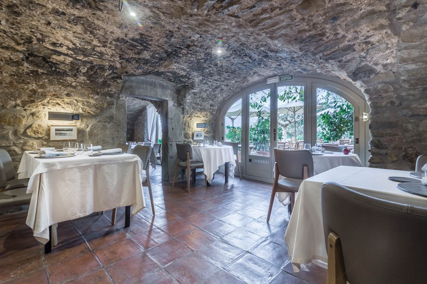 La Plaça Madremanya-Spain-MADREMANYA-Restaurant-10