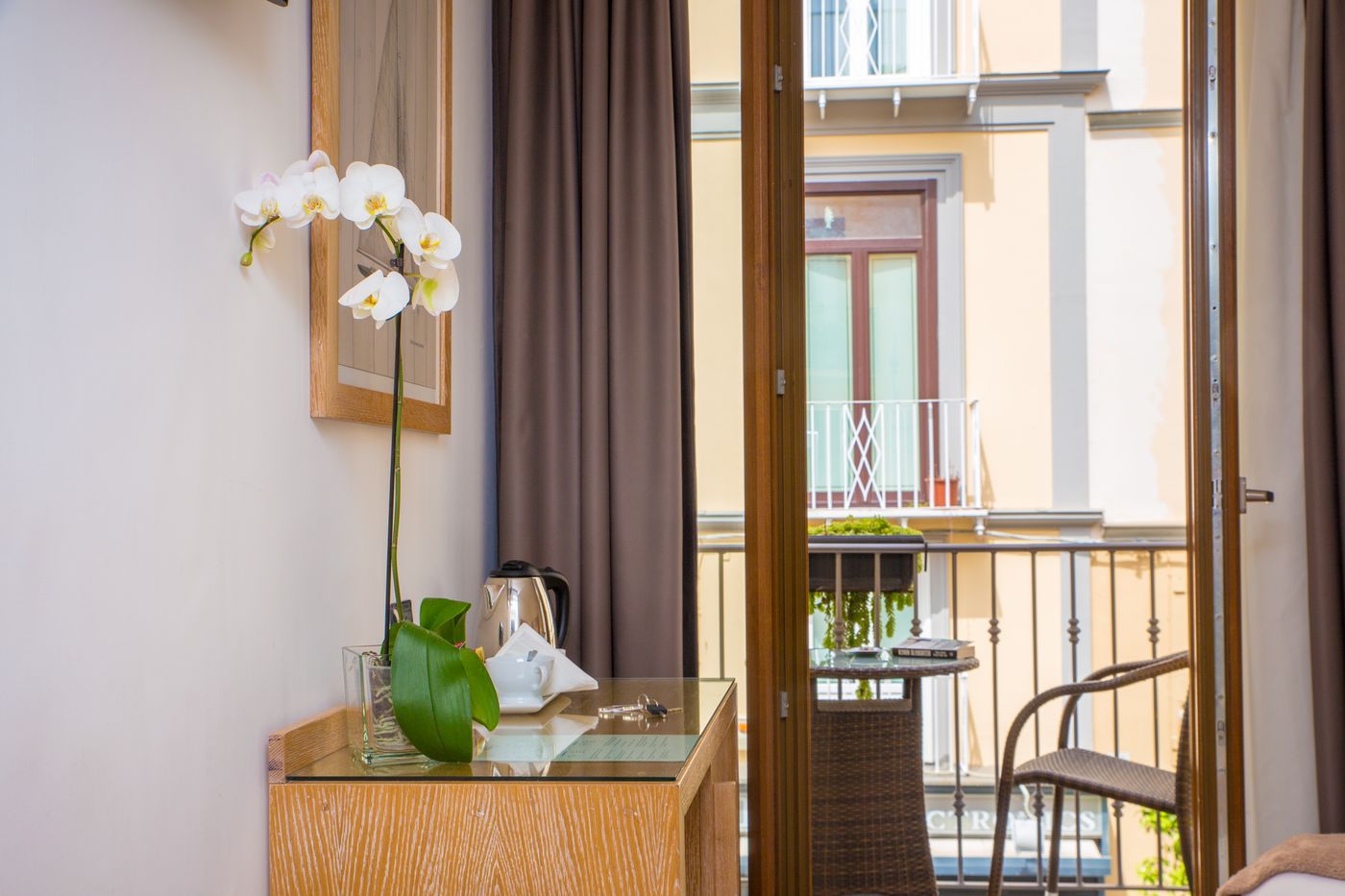 Sorrento-City-Room-49