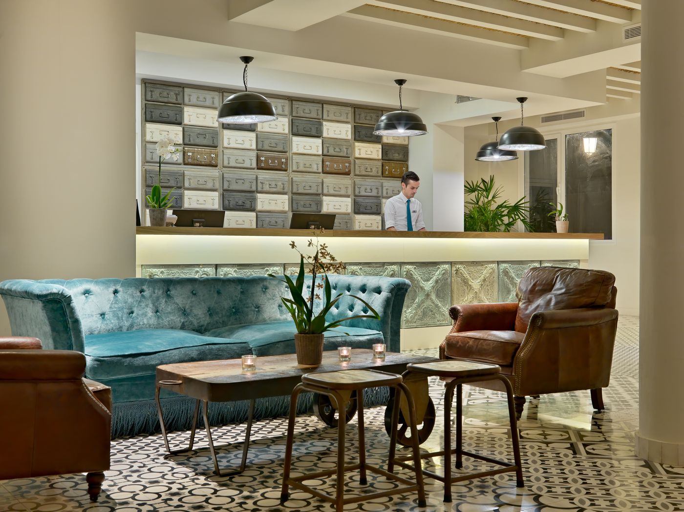 H10-Ocean-Suites-Lobby-44