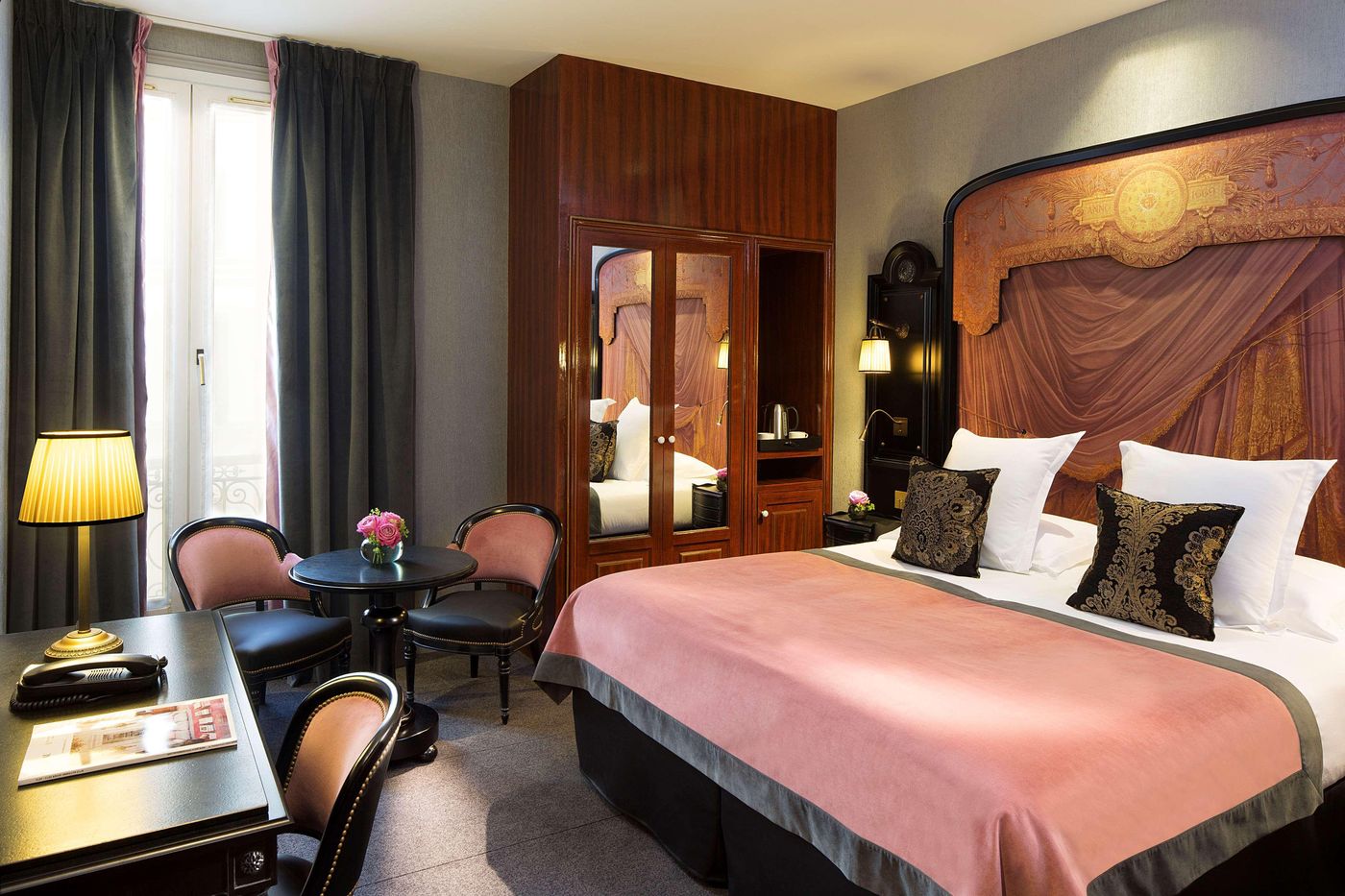 Hotel-Le-Belmont-Paris-Room-21