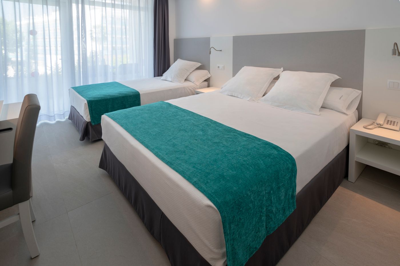 Olympus-Palace-Hotel-Room-26