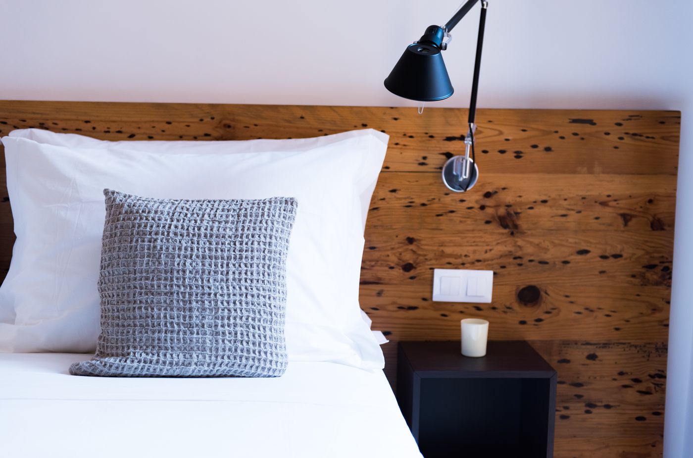 Flora-Chiado-Apartments-Room-25