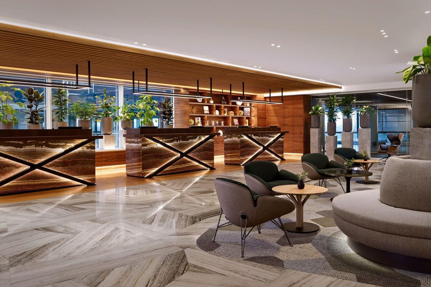 Sheraton-Amsterdam-Airport-Hotel-And-Conference-Center-Lobby-4